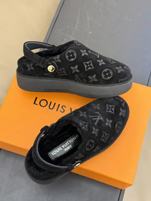 Louis Vuitton Shoe 